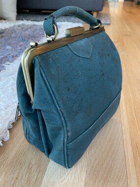 Laflore Paris Bebebark Cork Convertible Crossbody / Backpack / Clutch — Emerald